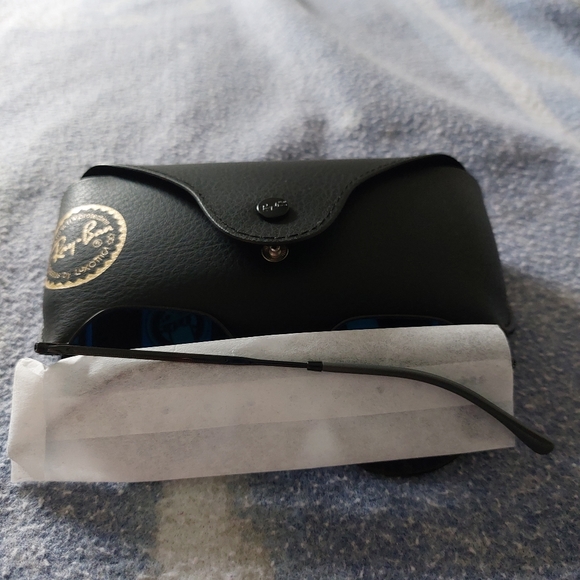 Ray-Ban Jack Sunglasses. Unworn. New in Box. - Picture 6 of 9